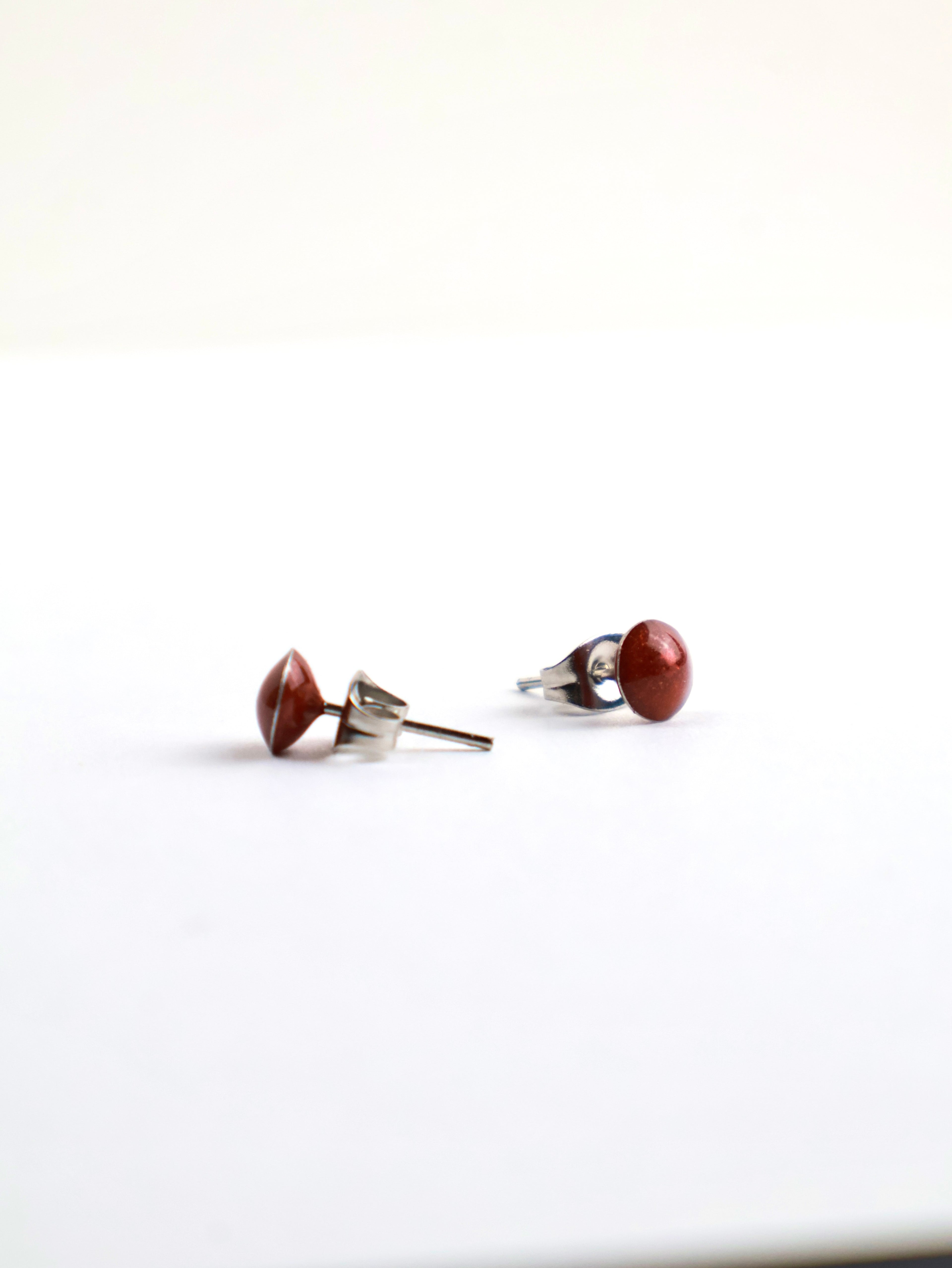 Fire Earth" Stud Earrings – Burgundy Resin & Stainless Steel